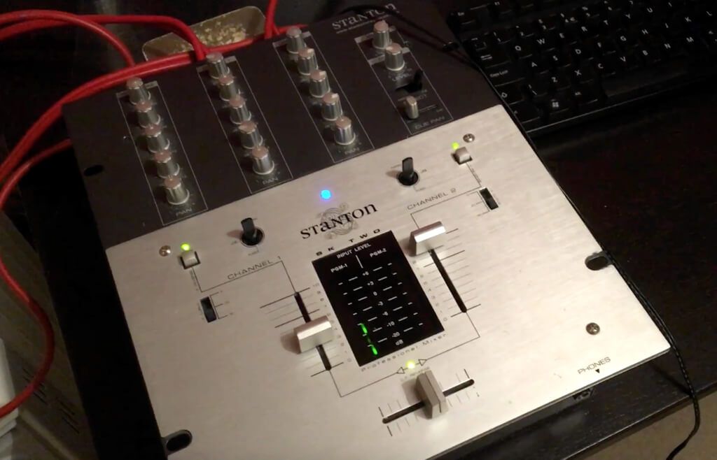 Stanton DJ Mixer